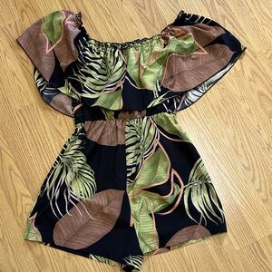 SHEIN Black and Green Leaf Print Romper